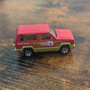 Vintage 1986 Matchbox Jeep Cherokee News 4x4 SUV Vehicle